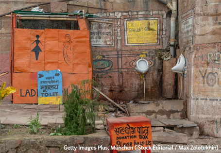 toilette-varanasi Toilette an der Straße in Indien